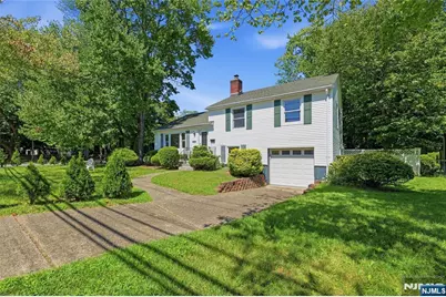 251 Midland Avenue W #W, Paramus, NJ 07652 - Photo 7