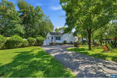 251 Midland Avenue W #W, Paramus, NJ 07652 - Photo 33