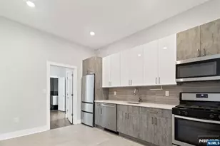 21 Hancock Ave 3, Jersey City, NJ 07307 - Photo 5