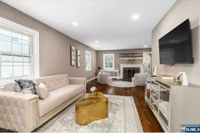 235 River Drive, Elmwood Park, NJ 07407 - Photo 9
