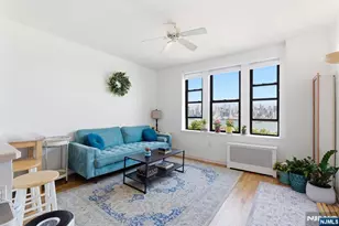 883 E Blvd 1F, Weehawken, NJ 07086 - Photo 3