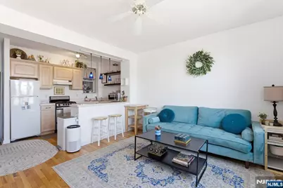 883 E Boulevard 1F #1F, Weehawken, NJ 07086 - Photo 5