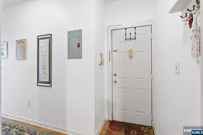 883 E Boulevard 1F #1F, Weehawken, NJ 07086 - Photo 19