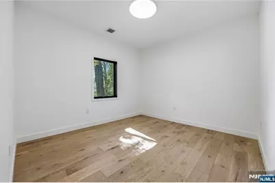 125 Hudson Avenue, Tenafly, NJ 07670 - Photo 33