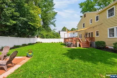 369 Forest Avenue, Paramus, NJ 07652 - Photo 5