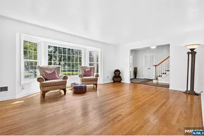 369 Forest Avenue, Paramus, NJ 07652 - Photo 15