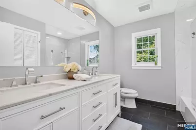 369 Forest Avenue, Paramus, NJ 07652 - Photo 43