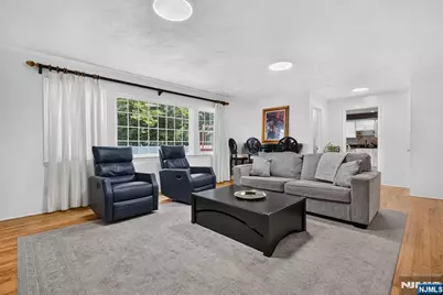 369 Forest Avenue, Paramus, NJ 07652 - Photo 25