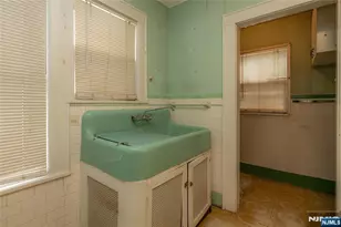 13 Liberty St, Irvington, NJ 07111 - Photo 7