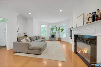 33 E Linden Avenue, Englewood, NJ 07631 - Photo 9