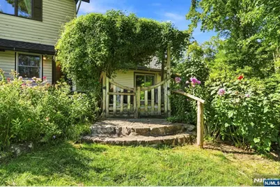 343 Sunset Road, Pequannock Township, NJ 07444 - Photo 31