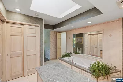 343 Sunset Road, Pequannock Township, NJ 07444 - Photo 19