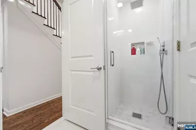 119 Roosevelt Drive, Wood Ridge, NJ 07075 - Photo 9