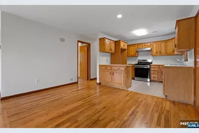 609 Freeman Street 2 #2, Lyndhurst Township, NJ 07071 - Photo 25