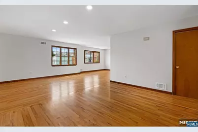 609 Freeman Street 2 #2, Lyndhurst Township, NJ 07071 - Photo 7