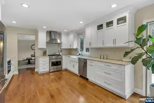 359 Hillview Terrace, Franklin Lakes, NJ 07417 - Photo 11