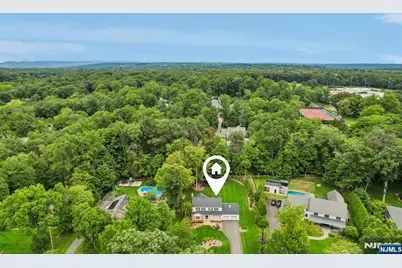 17 Colonial Drive, Allendale, NJ 07401 - Photo 33