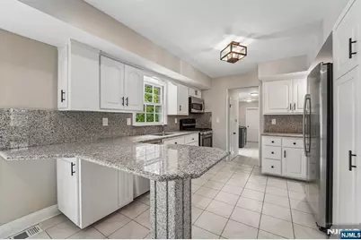 17 Colonial Drive, Allendale, NJ 07401 - Photo 15