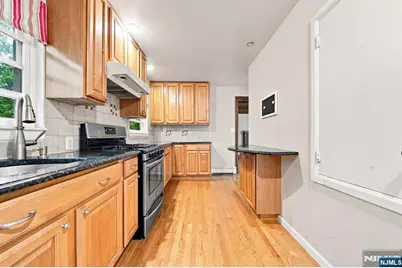 427 West Avenue, Northvale, NJ 07647 - Photo 11