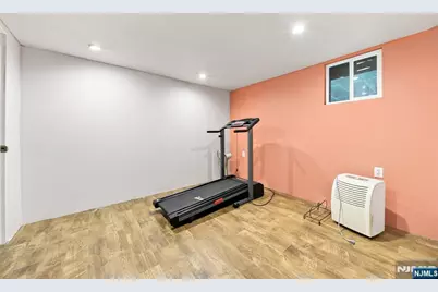 427 West Avenue, Northvale, NJ 07647 - Photo 23