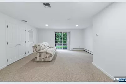 156 Stonegate Trail, Cresskill, NJ 07626 - Photo 19