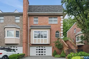 156 Stonegate Trail, Cresskill, NJ 07626 - Photo 1