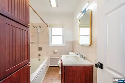 161 Walnut Avenue, Bogota, NJ 07603 - Photo 11