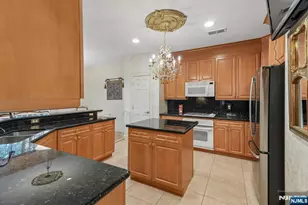 12 Schindler Ct 12, Upper Saddle River, NJ 07458 - Photo 13