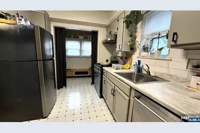 415 Main Street, Ridgefield Park, NJ 07660 - Photo 9