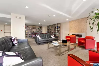 1530 Palisades Avenue 9G #9G, Fort Lee, NJ 07024 - Photo 7