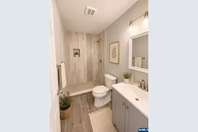95 Claremont Avenue, Jersey City, NJ 07305 - Photo 13