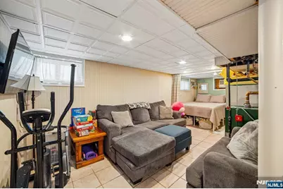 439 Lake Avenue, Lyndhurst Township, NJ 07071 - Photo 23