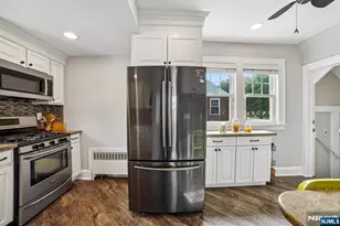 439 Lake Ave, Lyndhurst Township, NJ 07071 - Photo 15