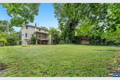 650 Edgewater Avenue 1 #1, Ridgefield, NJ 07657 - Photo 3