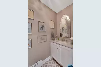 279 Barnstable Dr, Wyckoff Township, NJ 07481 - Photo 5