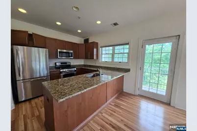 2201 Windsor Park Court 201 #201, Englewood, NJ 07631 - Photo 5