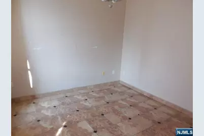18 Market Street 301 #301, Paterson, NJ 07501 - Photo 7