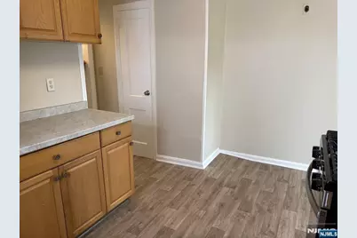 209 Boulevard, Hasbrouck Heights, NJ 07604 - Photo 7
