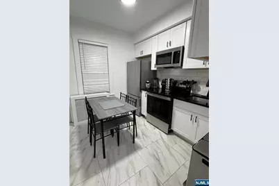 243 Lincoln Avenue 2 #2, Cliffside Park, NJ 07010 - Photo 7
