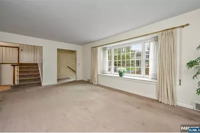 401 Hamilton Road, Ridgewood, NJ 07450 - Photo 3