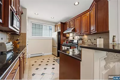 84 Vanderburgh Avenue, Rutherford, NJ 07070 - Photo 9