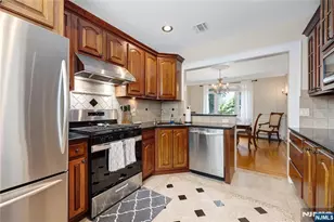 84 Vanderburgh Ave, Rutherford, NJ 07070 - Photo 9