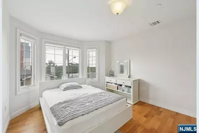 140 Cedar Street, Fort Lee, NJ 07024 - Photo 19