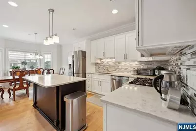 140 Cedar Street, Fort Lee, NJ 07024 - Photo 11