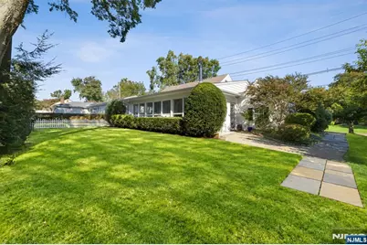 813 Ridgewood Avenue, Oradell, NJ 07649 - Photo 31