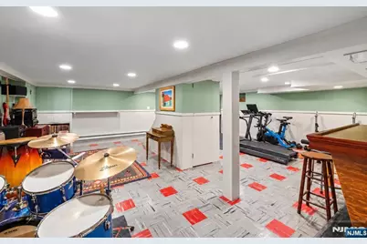 813 Ridgewood Avenue, Oradell, NJ 07649 - Photo 27