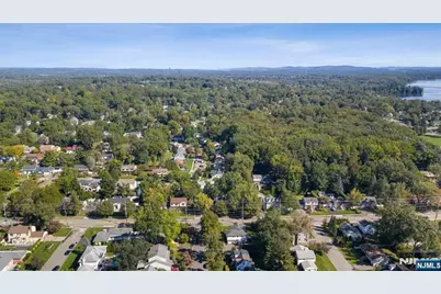 813 Ridgewood Avenue, Oradell, NJ 07649 - Photo 39
