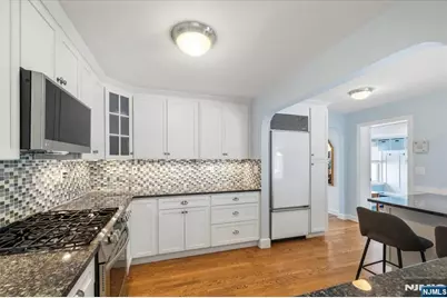 813 Ridgewood Avenue, Oradell, NJ 07649 - Photo 9