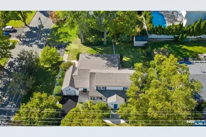 813 Ridgewood Avenue, Oradell, NJ 07649 - Photo 37