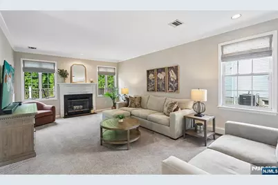 489 Adler Way, Paramus, NJ 07652 - Photo 5